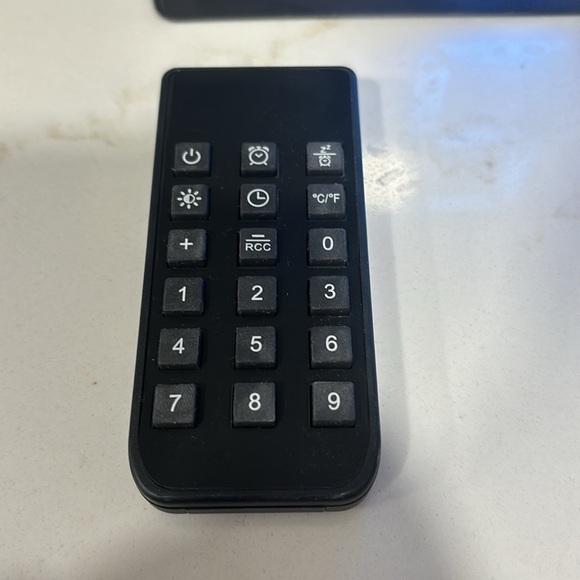 LED clock - Picture 3 of 6